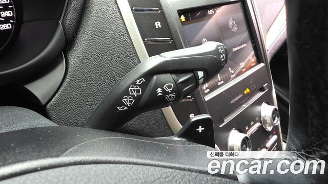 Lincoln MKC 2017 — photo 29
