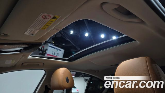 BMW 5-Series 2018 — photo 23