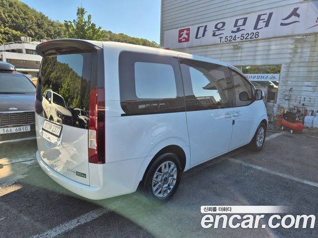 Hyundai Staria 2026 — photo 3