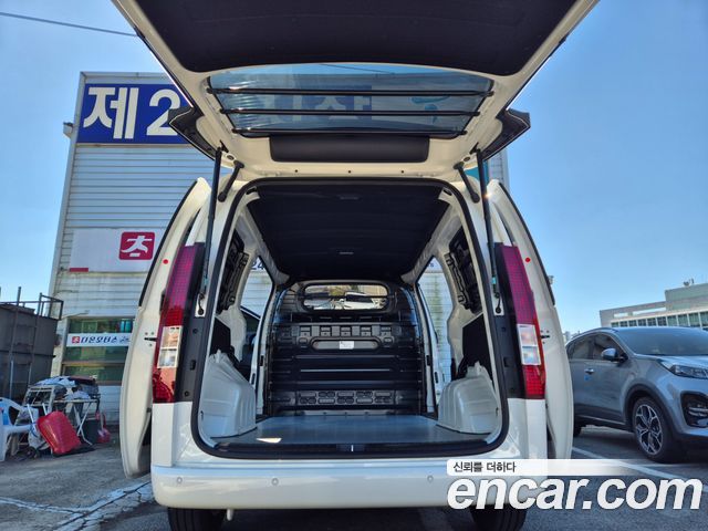 Hyundai Staria 2026 — photo 5