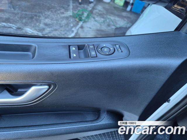 Hyundai Staria 2026 — photo 15