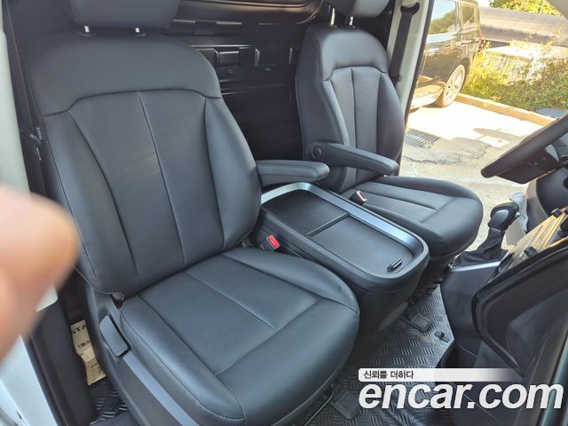 Hyundai Staria 2026 — photo 18