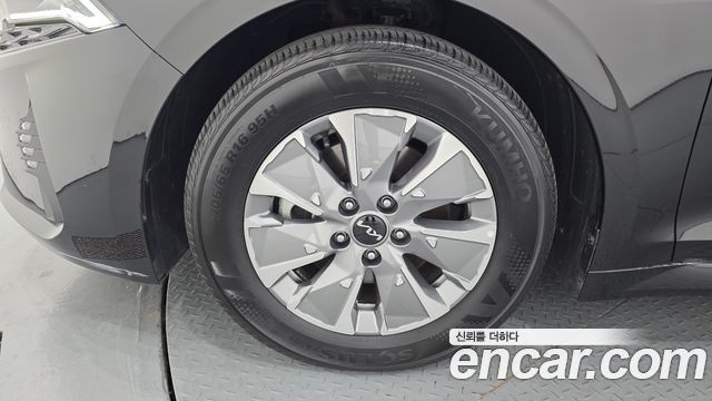 Kia K5 2023 — photo 5