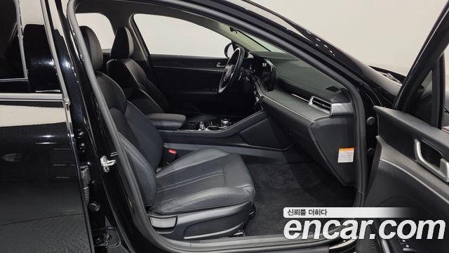 Kia K5 2023 — photo 11