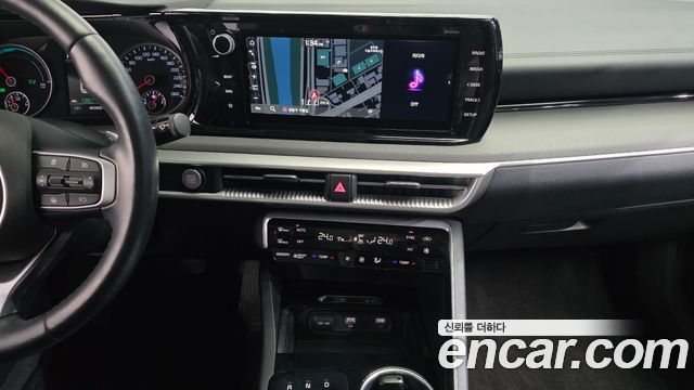 Kia K5 2023 — photo 15