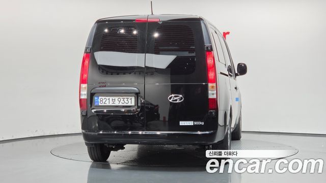 Hyundai Staria 2023 — photo 4