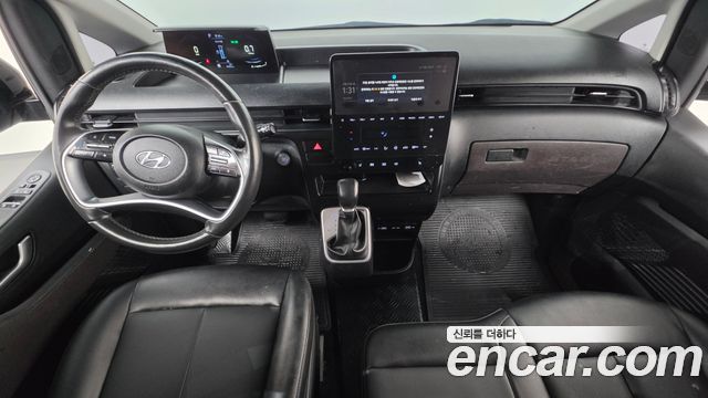Hyundai Staria 2023 — photo 7