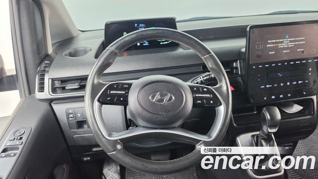 Hyundai Staria 2023 — photo 13