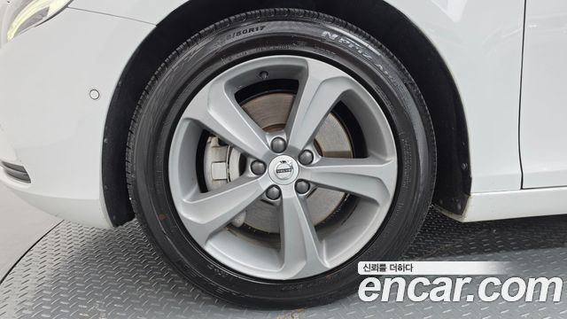 Volvo V40 2018 — photo 5