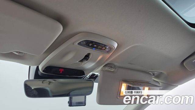 Volvo V40 2018 — photo 19
