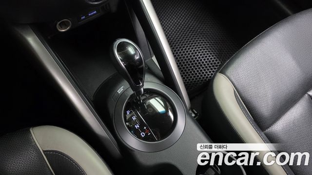 Hyundai Veloster 2014 — photo 12