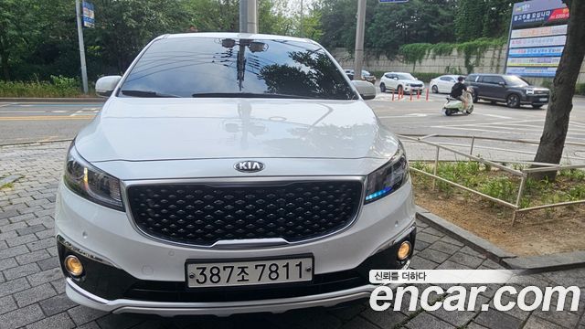 Kia Canival 2018 — photo 1