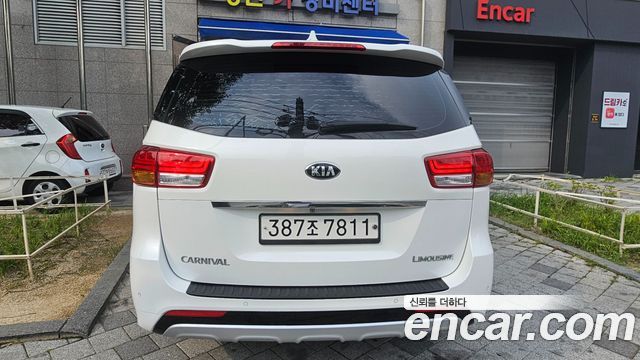 Kia Canival 2018 — photo 4