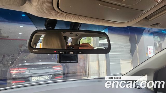 Kia Canival 2018 — photo 17