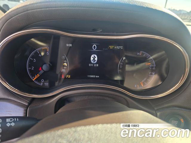 Jeep Cherokee 2016 — photo 18