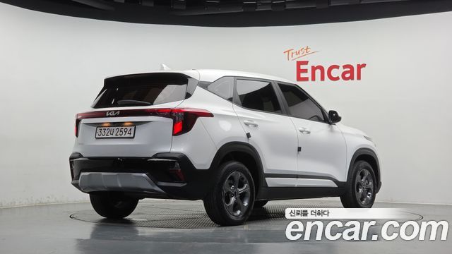 Kia Seltos 2023 — photo 2