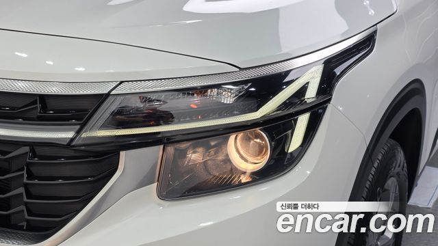 Kia Seltos 2023 — photo 8