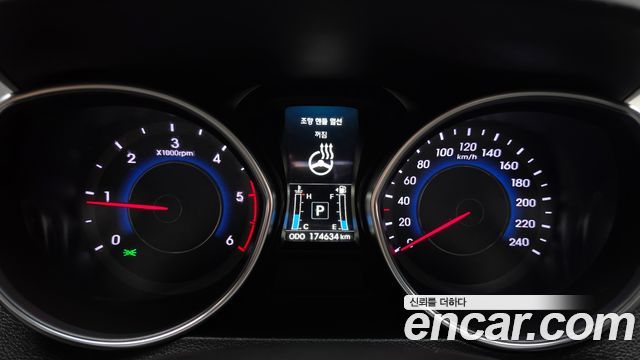 Hyundai AVANTE 2016 — photo 11