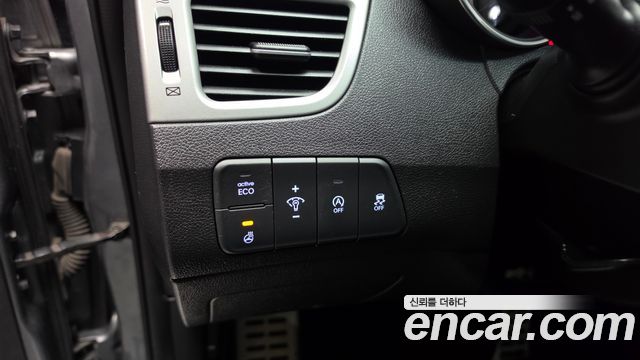Hyundai AVANTE 2016 — photo 23