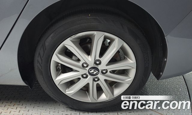 Hyundai AVANTE 2016 — photo 7