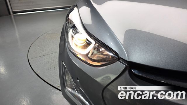Hyundai AVANTE 2016 — photo 8