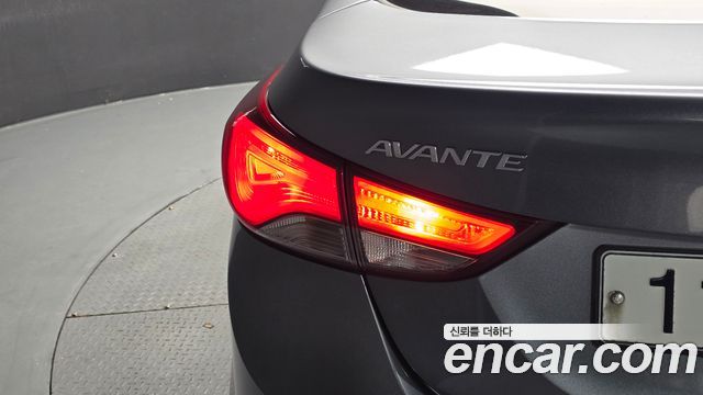 Hyundai AVANTE 2016 — photo 9