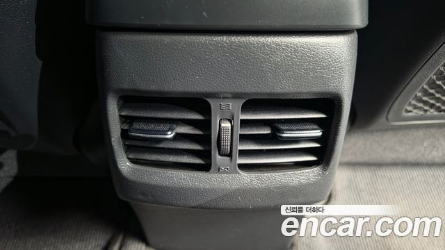 Hyundai AVANTE 2016 — photo 31