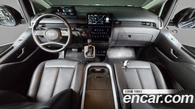 Hyundai Staria 2025 — photo 10