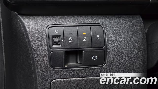 Hyundai Staria 2025 — photo 19