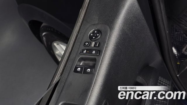 Hyundai Staria 2025 — photo 26
