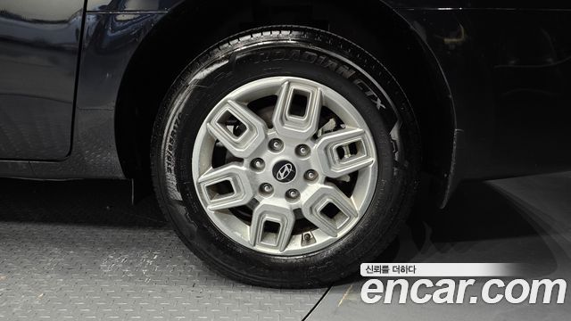 Hyundai Staria 2025 — photo 7