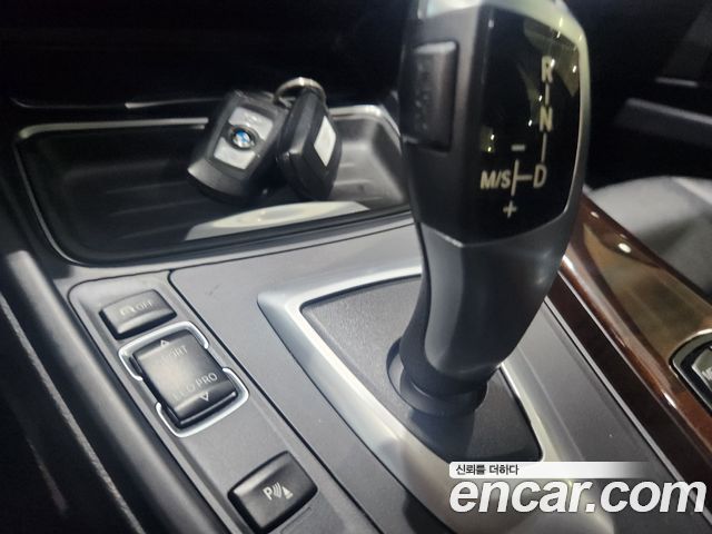 BMW 3-Series 2013 — photo 10