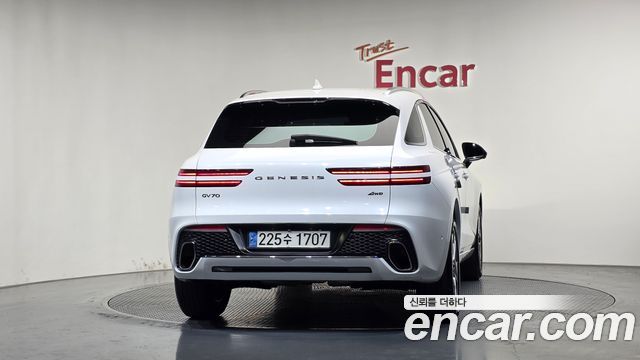 Genesis GV70 2023 — photo 4