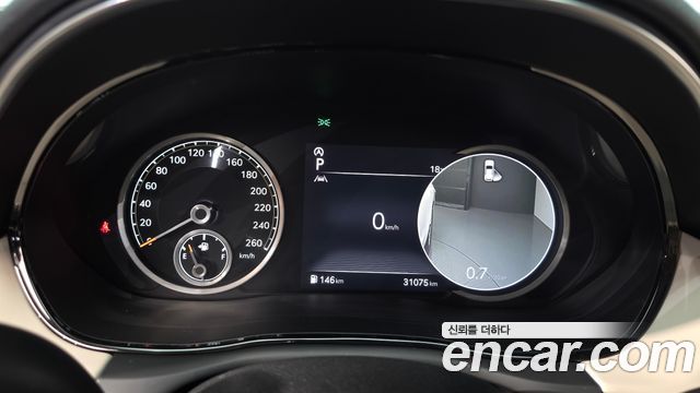 Genesis GV70 2023 — photo 11