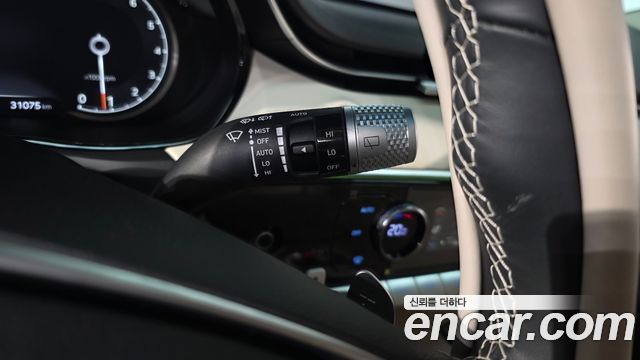Genesis GV70 2023 — photo 25