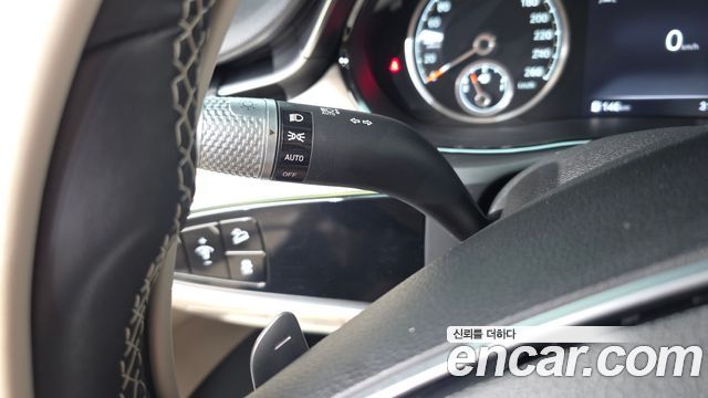 Genesis GV70 2023 — photo 26