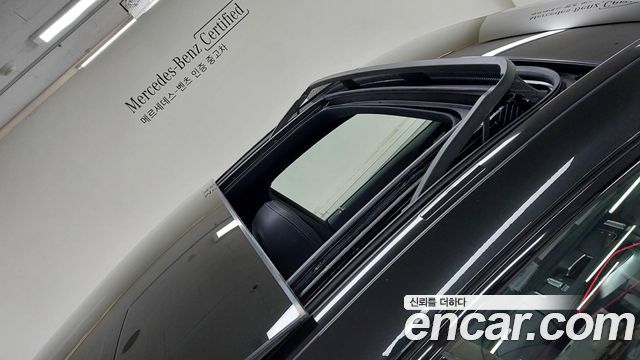 Mercedes-Benz GLE-Class 2026 — photo 12