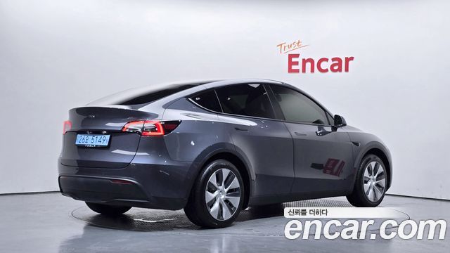 Tesla Model Y 2021 — photo 2
