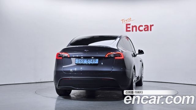 Tesla Model Y 2021 — photo 4