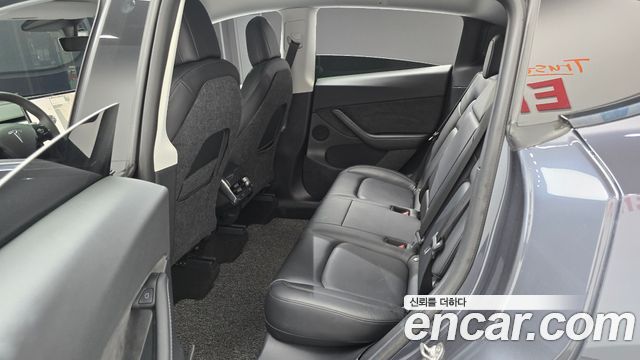 Tesla Model Y 2021 — photo 18