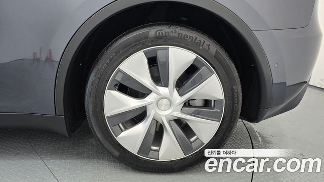 Tesla Model Y 2021 — photo 7