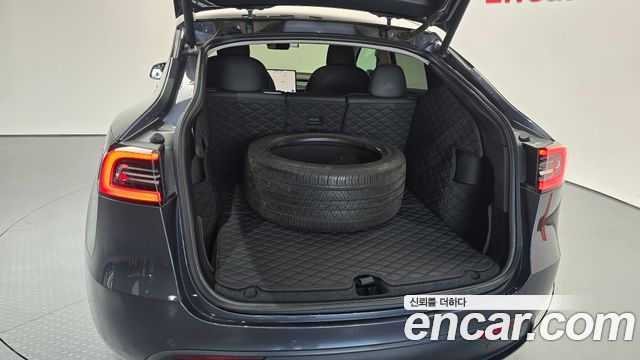 Tesla Model Y 2021 — photo 27