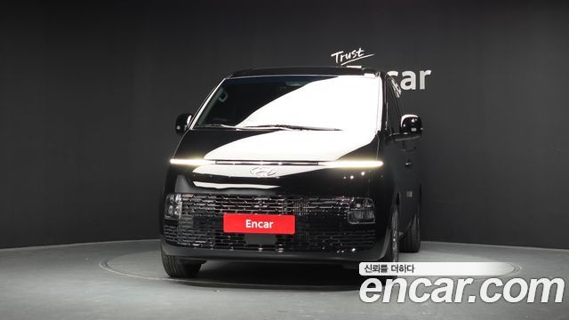 Hyundai Staria 2024 — photo 3