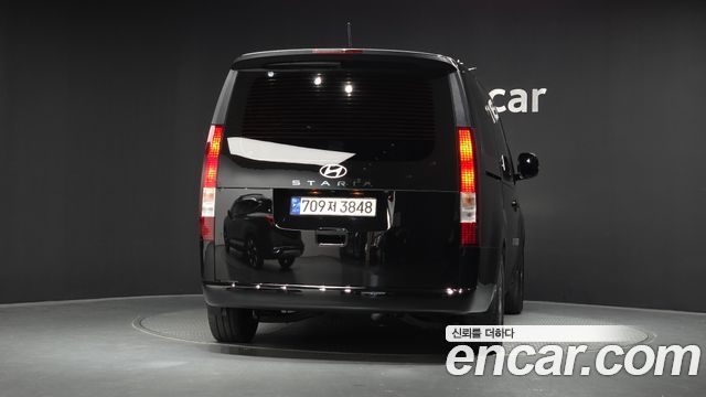 Hyundai Staria 2024 — photo 4