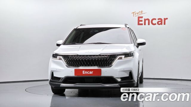 Kia Canival 2023 — photo 3