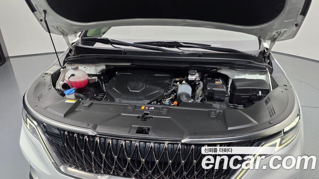 Kia Canival 2023 — photo 6