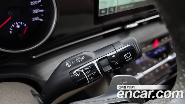 Kia Canival 2023 — photo 18