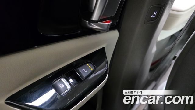 Kia Canival 2023 — photo 19