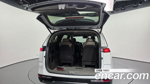 Kia Canival 2023 — photo 20