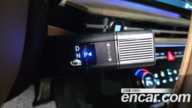 Hyundai Santafe 2025 — photo 12